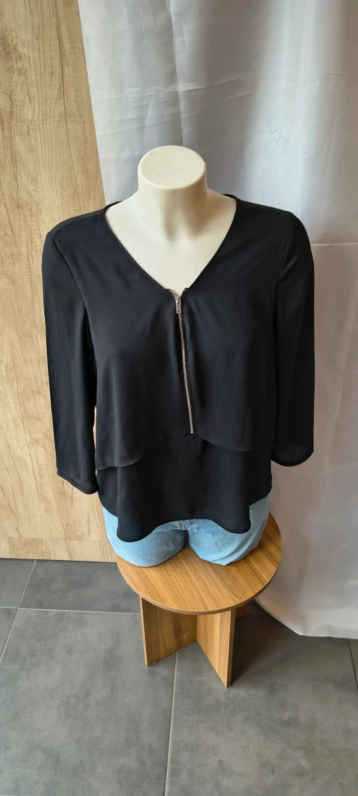 Bershka zwarte blouse met stijlvolle rits โ maat L โ elegante look |#291